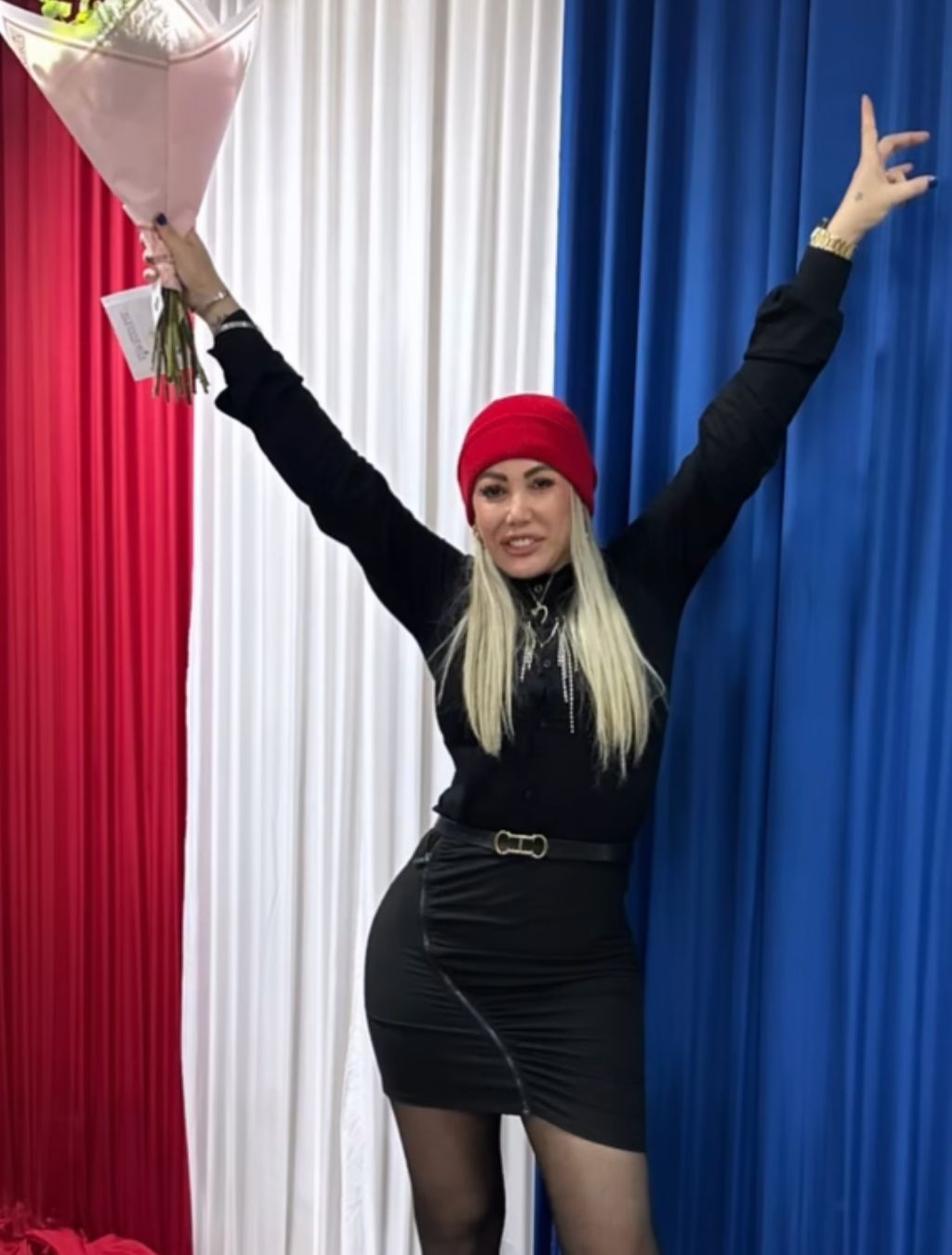 Ruth Alcaraz celebra su ingreso a la UNA y su reconciliación amorosa… ¡con memes incluidos!