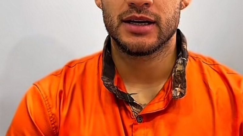 Tito Torres cambia la cancha por el púlpito virtual y enciende las redes