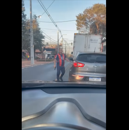 Jefe del grupo Lince de Capiatá generó incidente y exhibió arma reglamentaria en la ruta