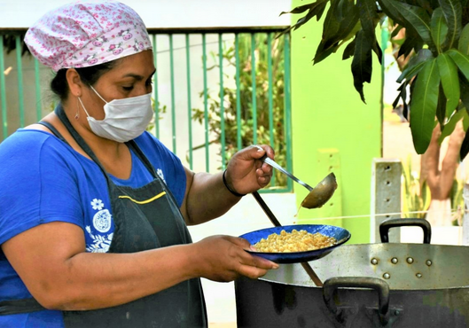 «El pueblo es el que salva al pueblo», afirmó activista de ollas populares