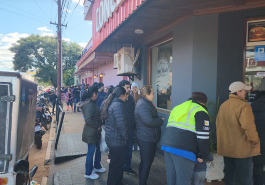 Diputado calificó de «humillante» formar largas filas para comprar carne