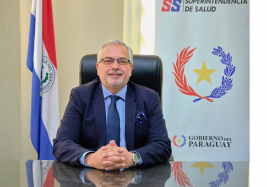 Superintendente de Salud dijo que algunos médicos pretenden embarrar la cancha al trabajo que hace