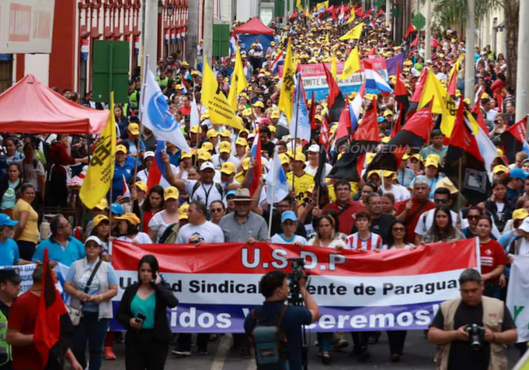 Avances en cargos y beneficios, pero continúan las negociaciones tras paro docente