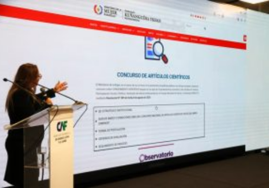 Ministerio de la Mujer lanza Concurso Nacional de Artículos Científicos con enfoque de género