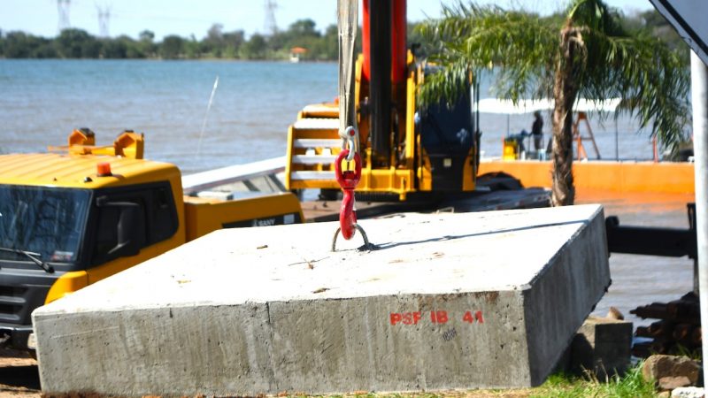 Planta solar flotante en Itaipú: inician instalación de anclajes