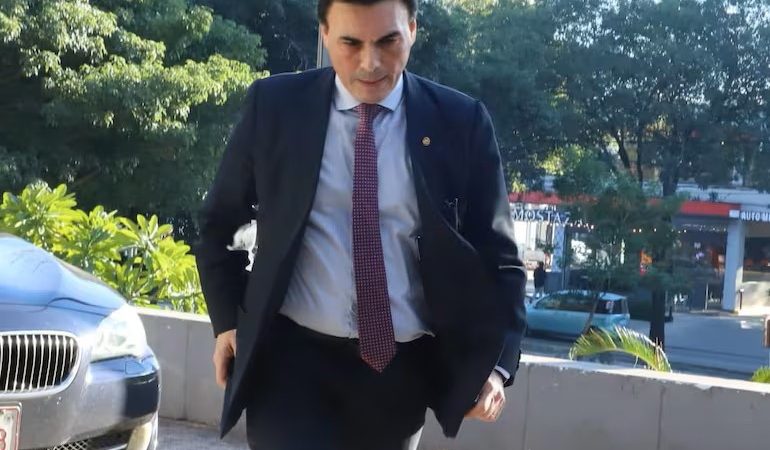 Intervenir Asunción no salió gratis: Pereira bajo amenazas tras desnudar irregularidades