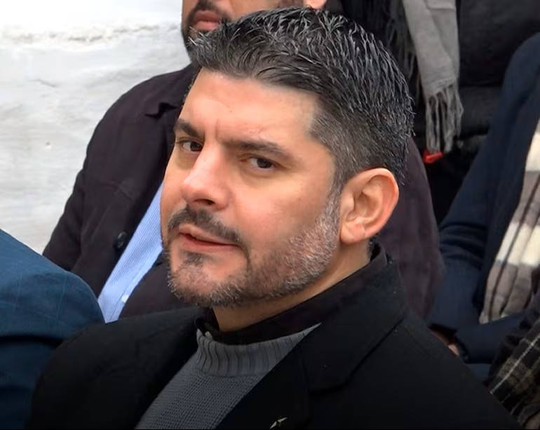 Derroche a favor de planilleros: «Nenecho» gastó US$ 3 millones en sistema que nunca usó