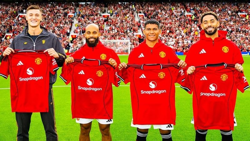 Diego León, presentado como una estrella en el «Teatro de lo sueños»