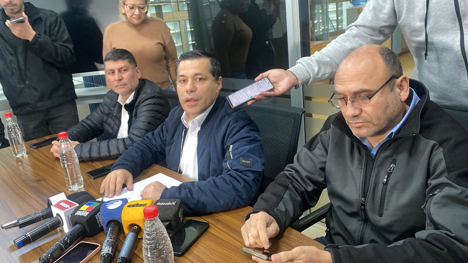 Apagón general: ANDE descarta sobrecarga y atribuye corte a falla técnica