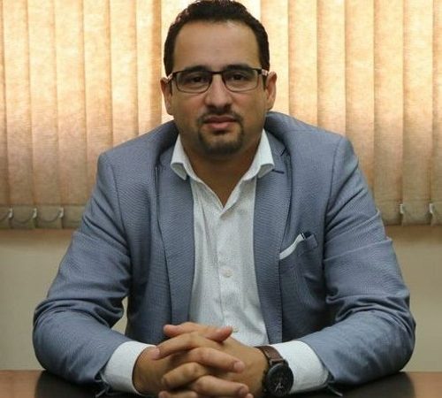 Ex viceministro detenido por disparar a un presunto ladrón que entró a su casa