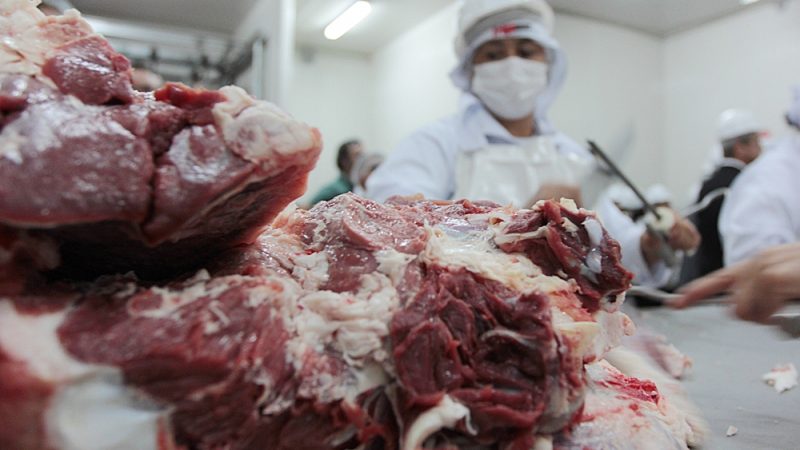 Precios de la carne: Gobierno promete “transparencia” pero admite que no puede frenar abusos