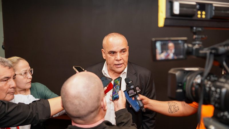 «Bachi» Núñez arremete contra “pro chinos” y defiende alianza con Taiwán