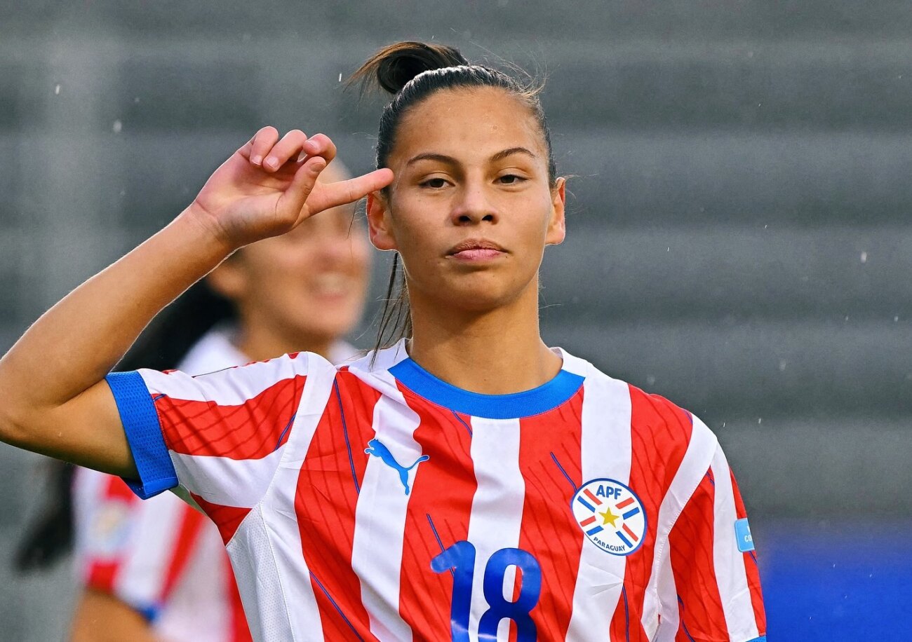 ¡Claudia Martínez entra en la historia grande!