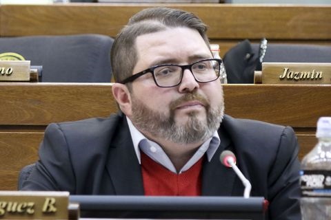 Descartan infarto: Diputado continúa en estado delicado tras sufrir distrés respiratorio