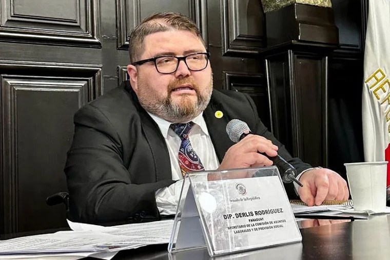 Infarto sorprende al diputado Derlis Rodríguez y es trasladado de urgencia a Asunción