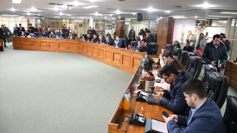 Asunción seguiría «teñida de rojo»: HC y disidentes habrían acordado votar a Bello