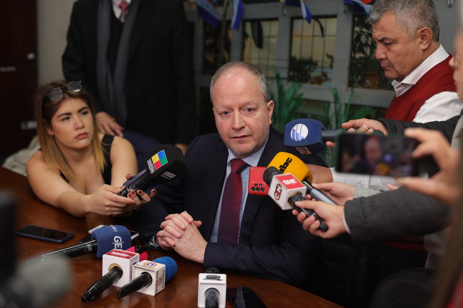 “Lean lo que firmaron”: ministro de Economía fulmina a transportistas por subsidio