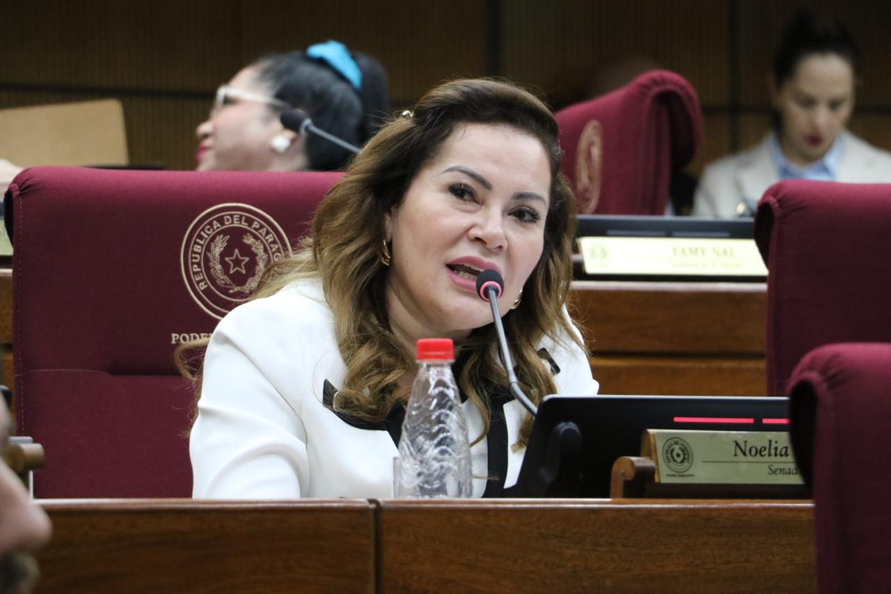 Noelia Cabrera “renuncia” a Conaderna tras escándalo de neposobrinos planilleros