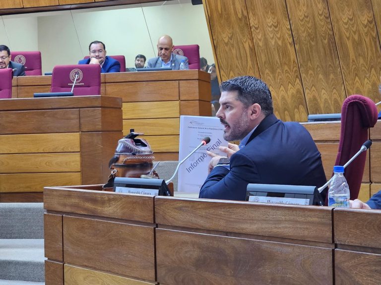 Municipalidad en ruinas tras gestión de Nenecho: denuncian “caja paralela” y abandono de controles