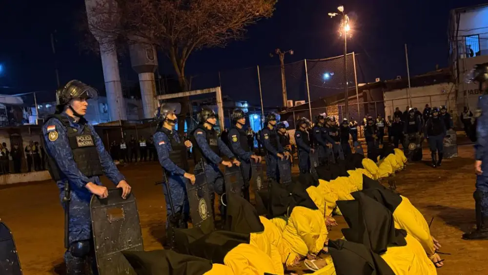 Trasladan a 500 reclusos de la cárcel de CDE a Minga Guazú para descomprimir hacinamiento