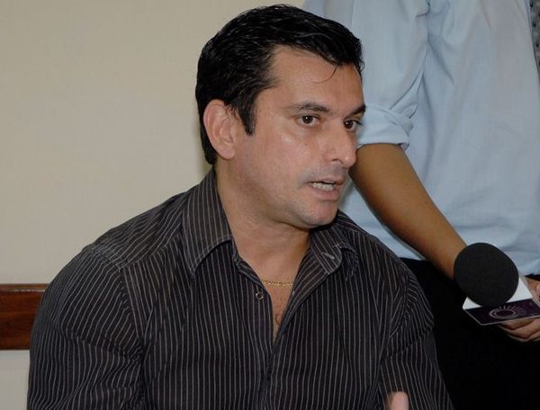 Condenan a exdirectivos de Electrofácil por uso de facturas falsas