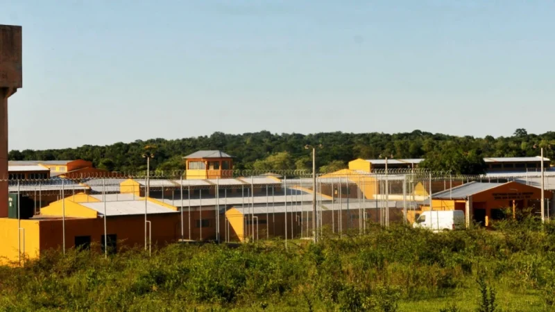 Encuentran Pabellón VIP en la cárcel de Emboscada