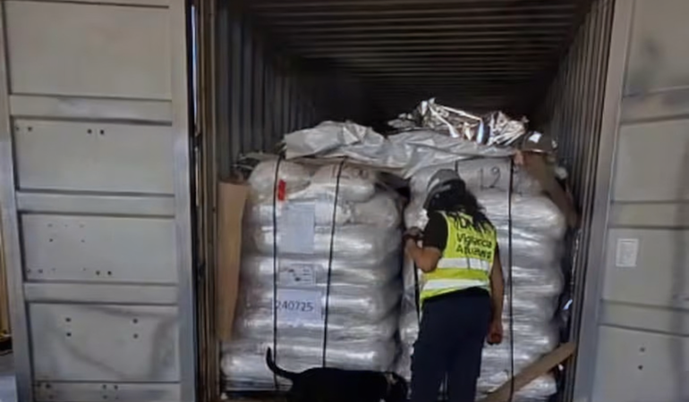 Incautan varias toneladas de cocaína en Puerto de Villeta