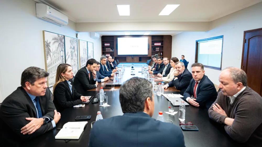 Ministro de Industria y Comercia explica medidas del Gobierno para transparentar precios