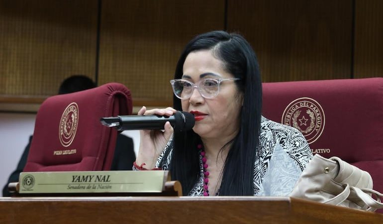 Yamy Nal amenaza con “arrastrar a varios” y frena su expulsión por escándalo de audios