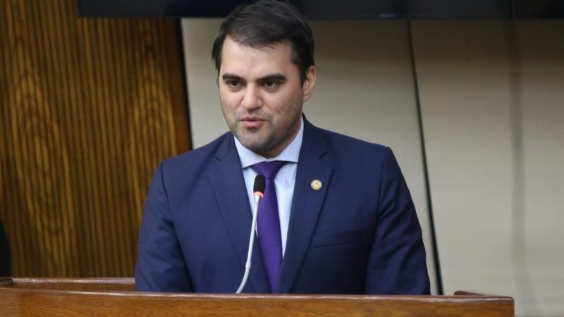 Sobres en Mburuvicha Róga: Franco exige que Peña dé la cara y cuente toda la película