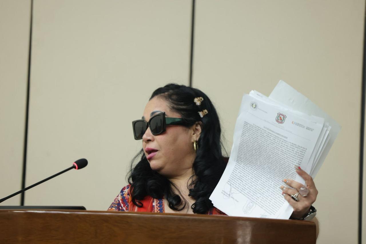 «Yamy Nal» desafía al Congreso: recurrirá a la Corte y promete volver con movimiento político propio