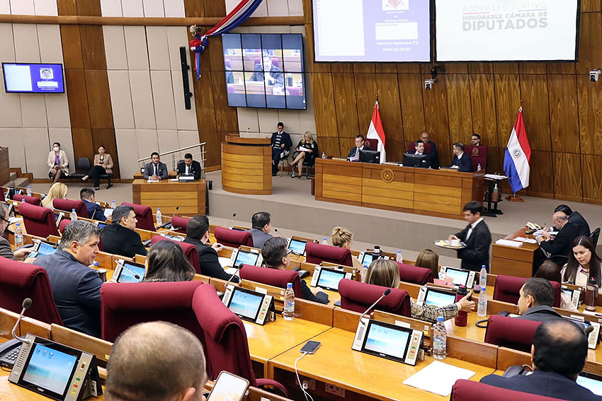 Blanqueo selectivo: cartismo maniobraría en Diputados para salvar intendentes cuestionados