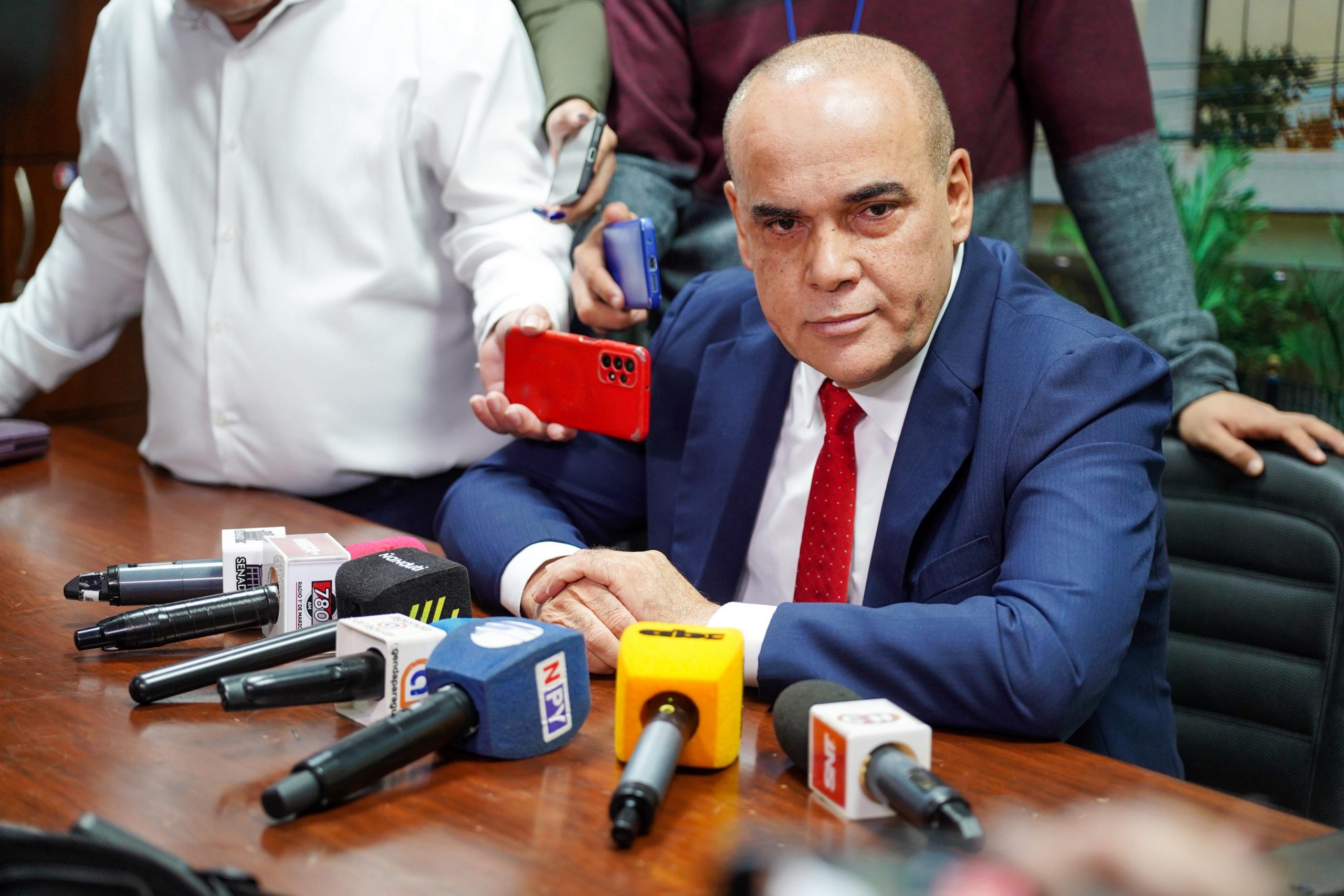 “No hay sobrefacturación”, dice «Bachi» sobre ascensores, pero los audios lo contradicen