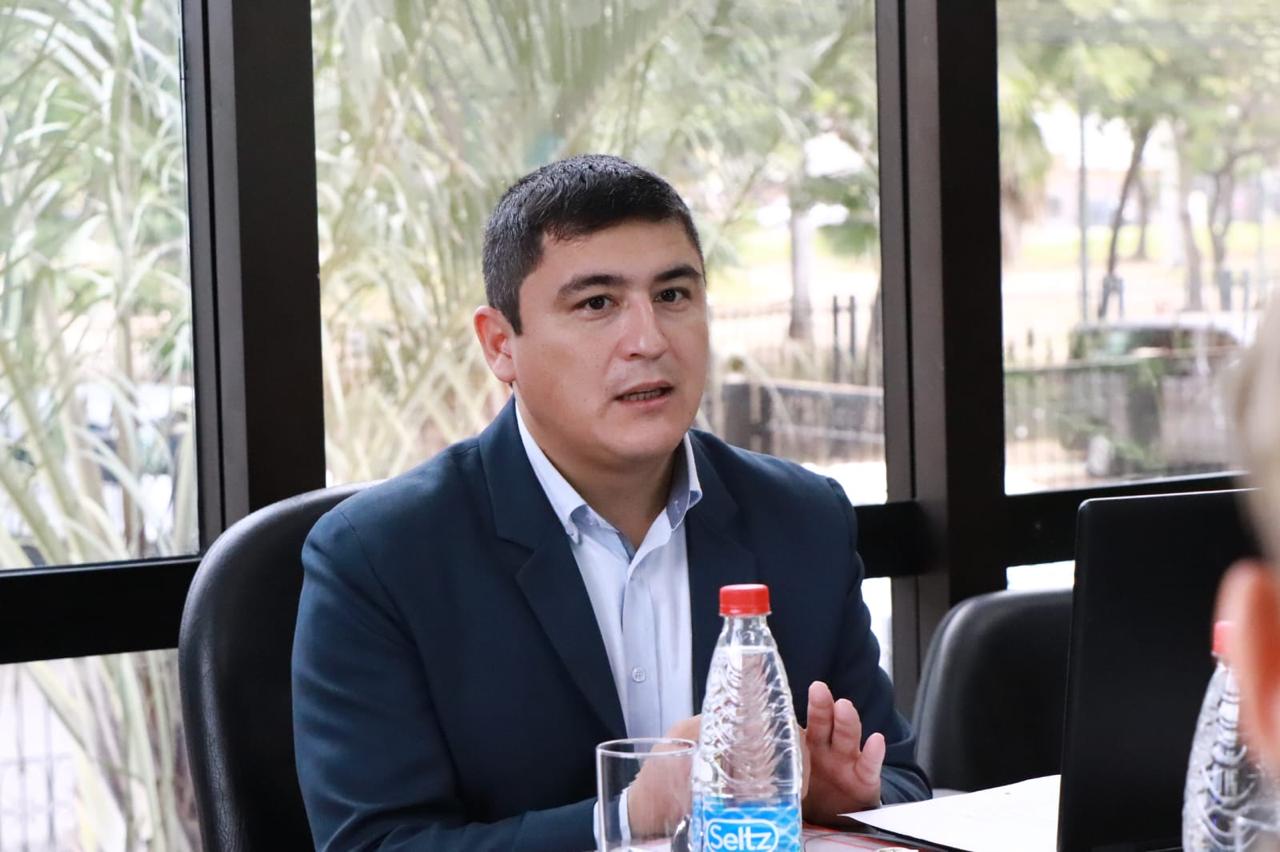 “La IA no habla guaraní”: Oviedo desacredita excusa de senadores salpicados por audios