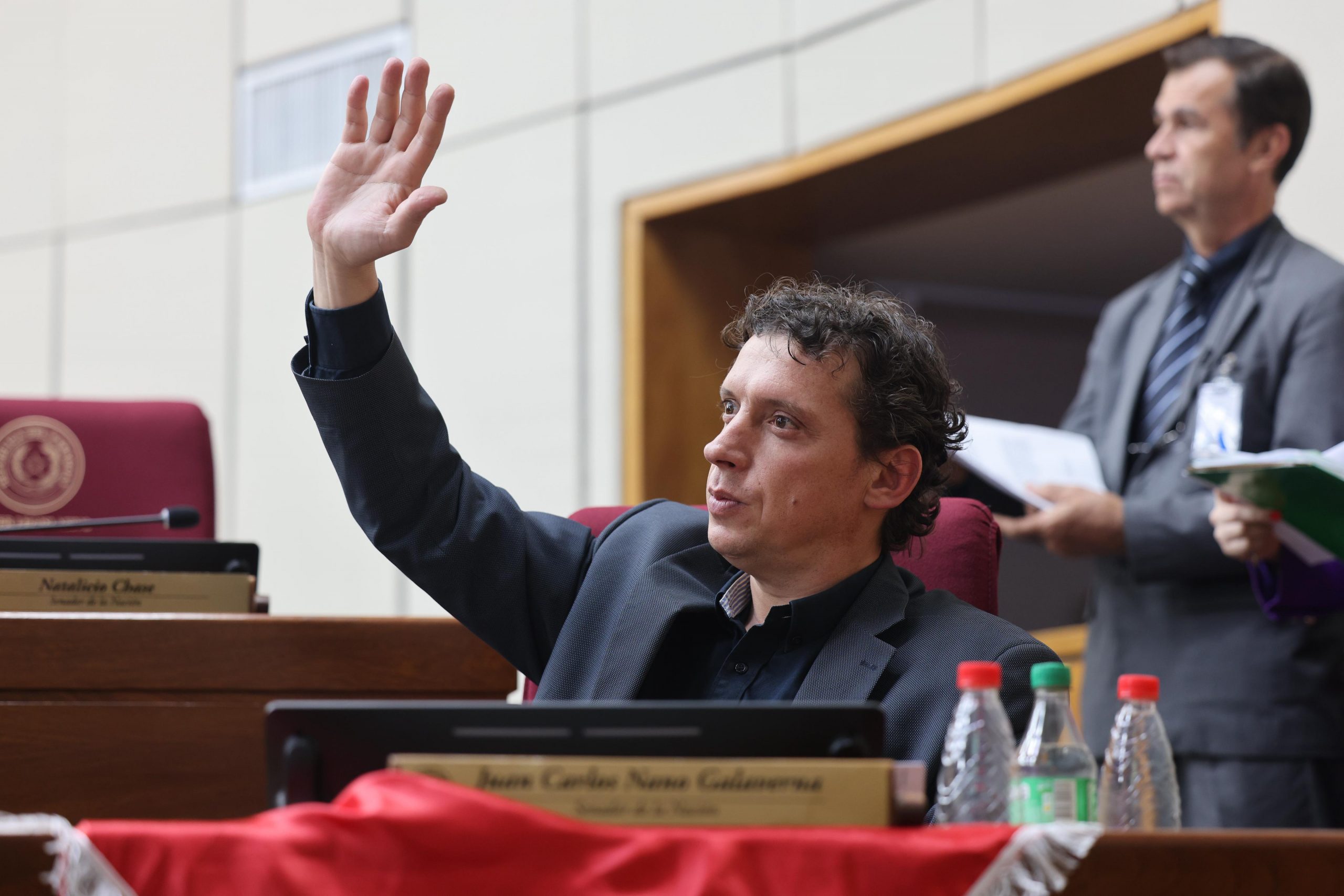 “Hay sumas que restan”: Nano Galaverna pide expulsión para «Yamy Nal» de la bancada HC