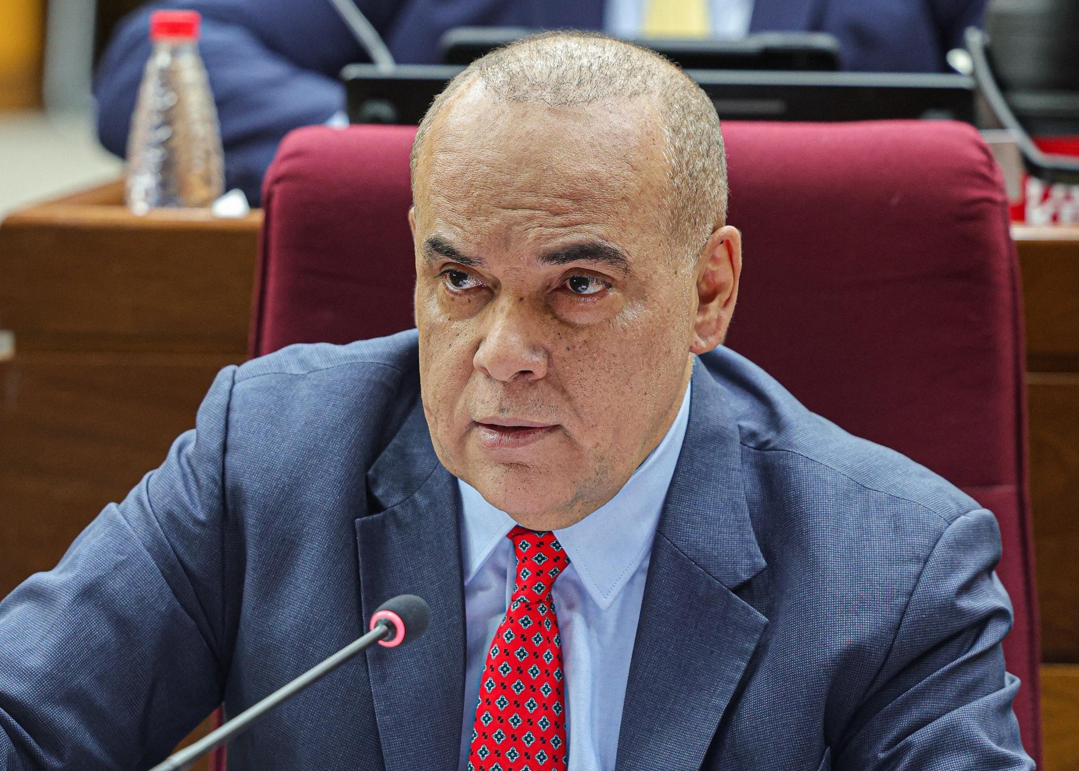 «Bachi» abre el Congreso a la Generación Z: ¿diálogo o contención preventiva?