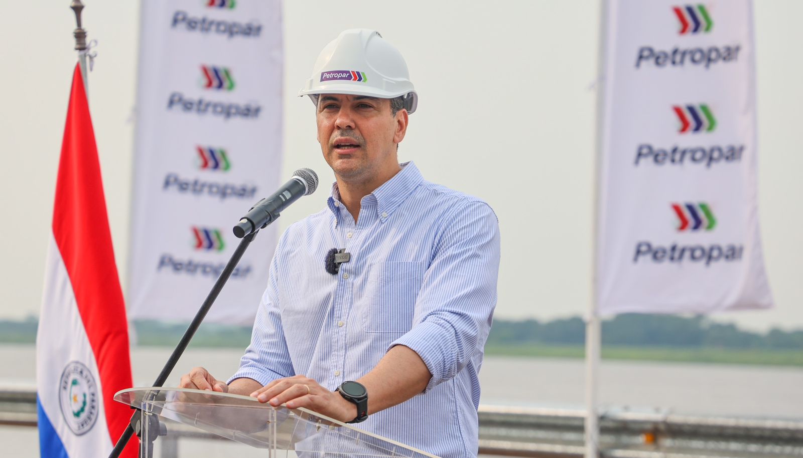 ¿Bajan los combustibles o sube la sospecha? Peña anuncia rebaja en Petropar en plena tormenta política