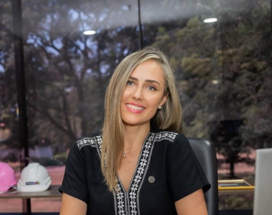 Ingeniera echada sin explicación: despido en Petropar salpica a diputada