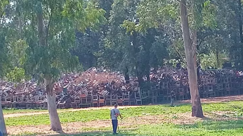 ¿Aulas o depósitos militares? MEC retira 24.808 pupitres olvidados en cuarteles