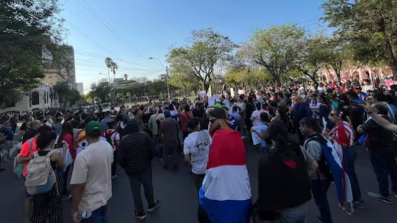 Descontentos con el gobierno de Peña: Gen Z toma microcentro con gritos, pancartas y reclamos