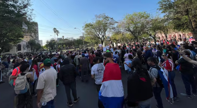 Descontentos con el gobierno de Peña: Gen Z toma microcentro con gritos, pancartas y reclamos