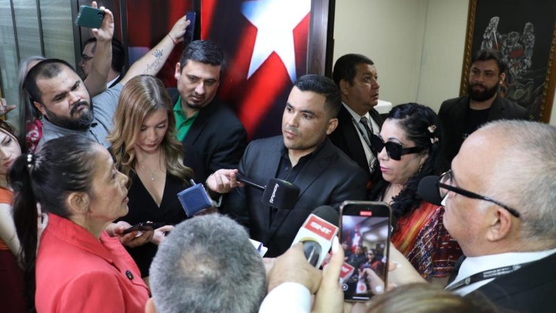 Pide disculpas para no irse del Senado: «Yamy Nal» se rectifica para frenar su expulsión