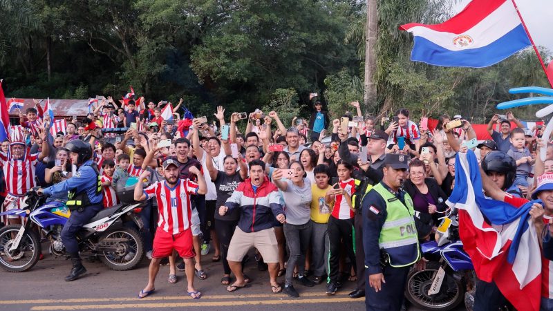 La Albirroja también juega en la economía: boom comercial por camisetas y pasión mundialista