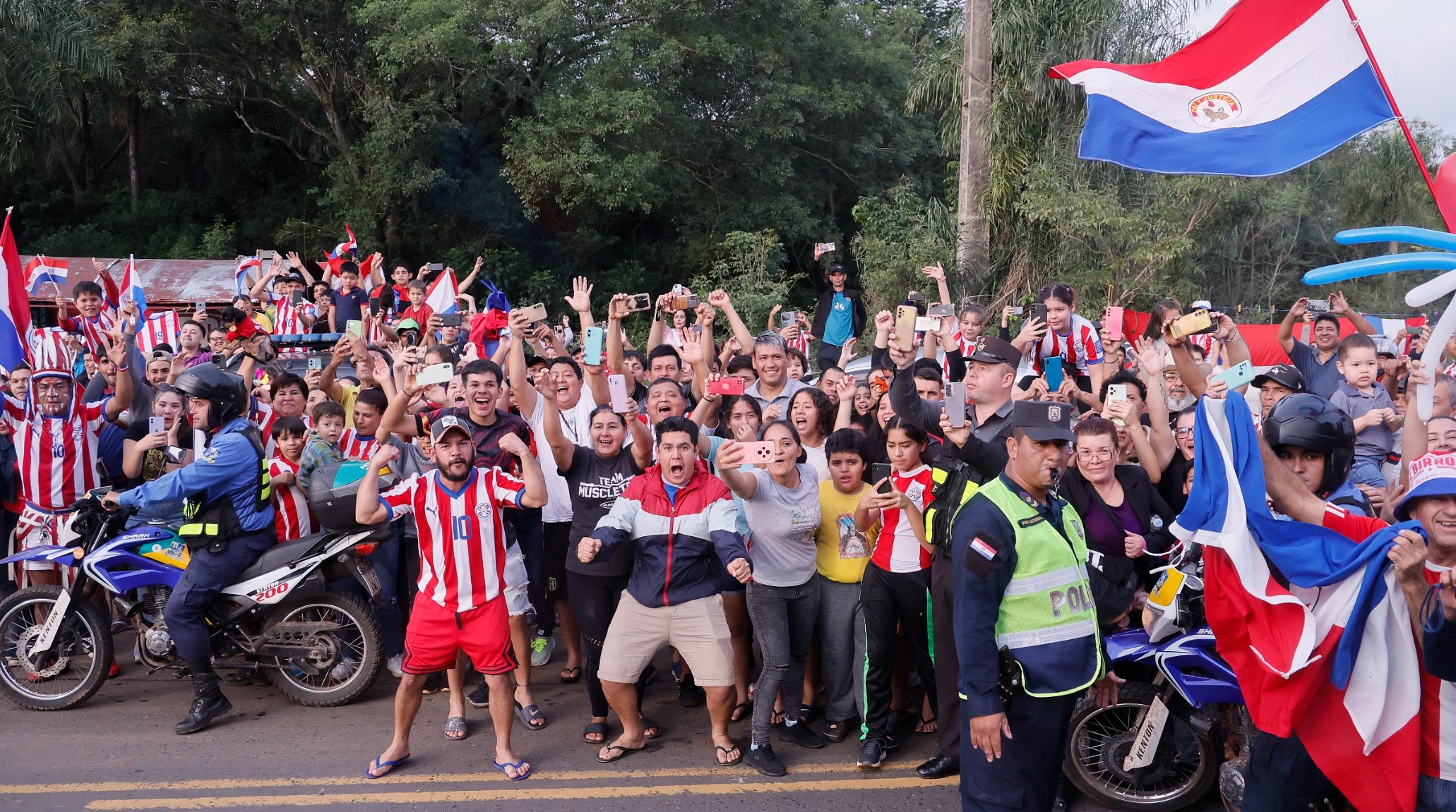 La Albirroja también juega en la economía: boom comercial por camisetas y pasión mundialista