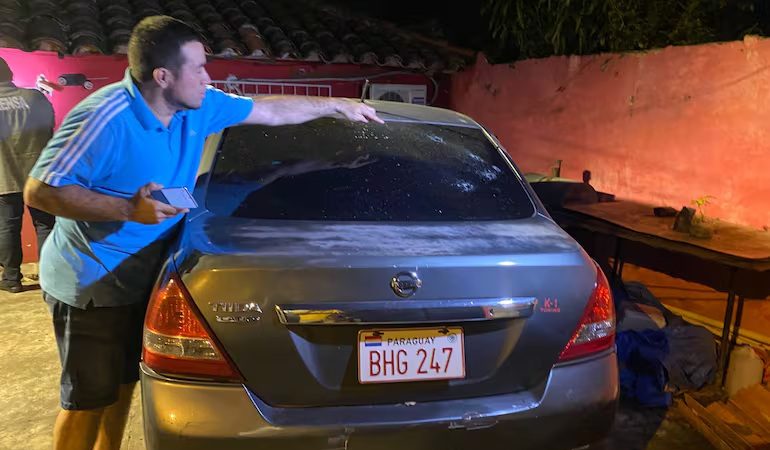 Balearon la vivienda y el vehículo del jefe de prensa de la Municipalidad de Lambaré