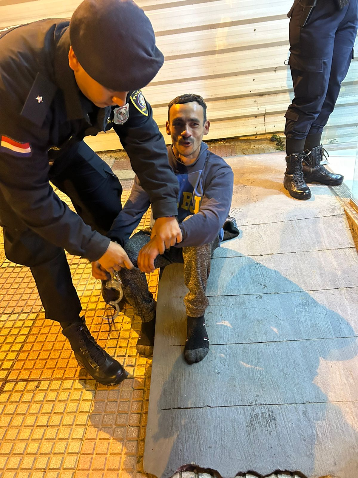 Un hombre fue detenido por intentar robar cajero cerca del Palacio de los López