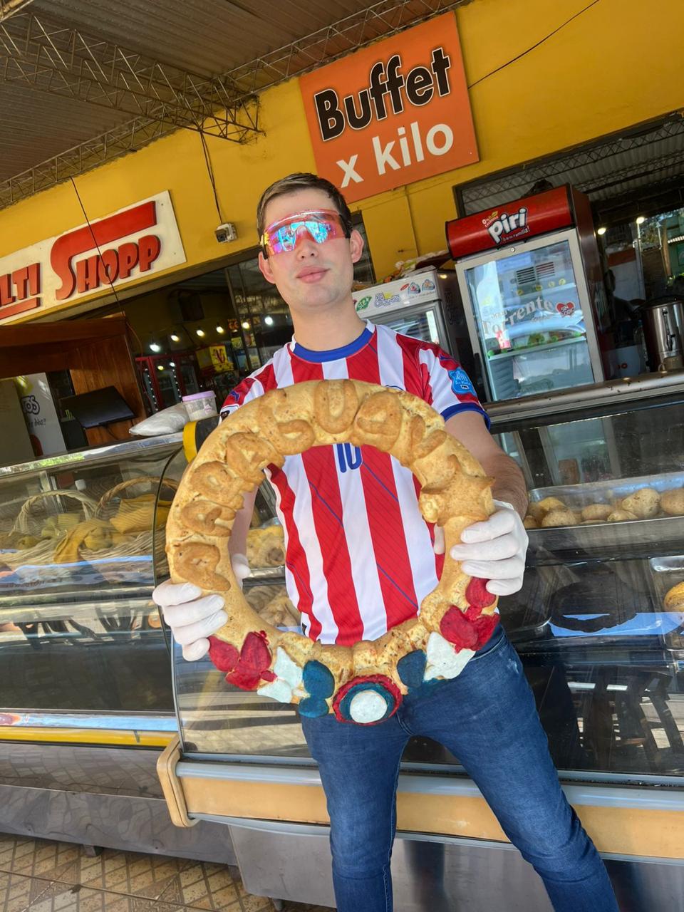 Rodrigo Coronil, el “Chipero Cheto”, sacude la previa del Mundial con su polémica “argolla gigante”