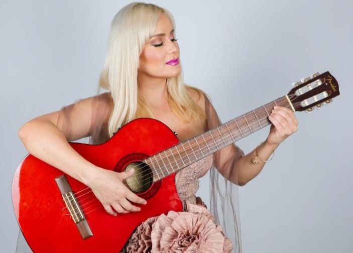 Berna Barreto deslumbra con su nuevo tributo musical