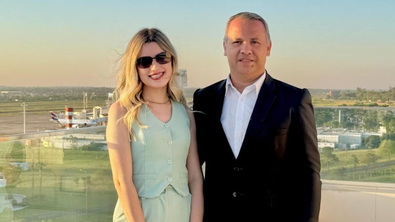 La dupla detrás de Papá Noel que conquista Paraguay entero