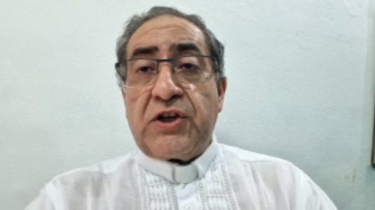 Sacerdote compara a la Corte con el árbol con frutos podridos, “ndoikói”